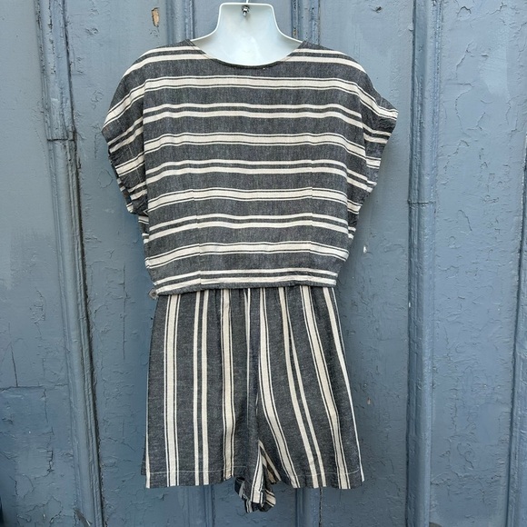 Cokluch striped Linen blend crop top, M, and shorts, L, set - Picture 2 of 13
